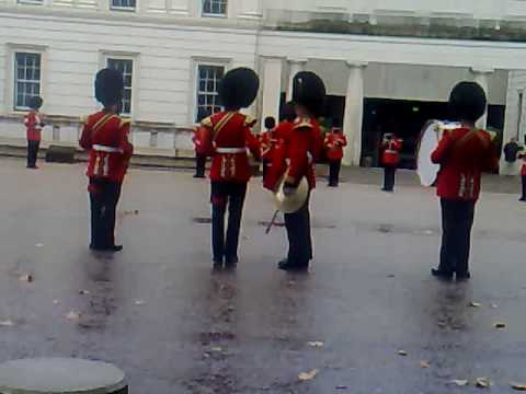 Pommy Guards playing Star Wars