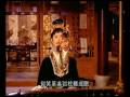 頭戴金釵, 一襲華麗服飾,...