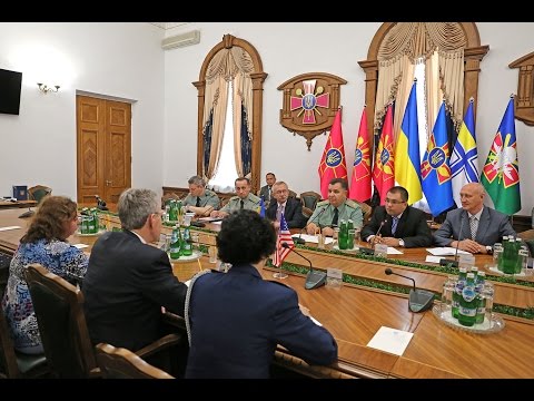 Міністр оборони України генерал армії України Степан Полторак зустрівся з Надзвичайним і Повноважним Послом Сполучених Штатів Америки в Україні Джеффрі Пайєтом