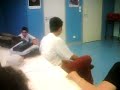 ba voil� mon pot3 jesse et mwa o college just avant les vac's en plein cours de musike lol tro d�lir...