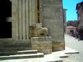 era un'antica pieve preceduta da un battistero dell'viii secolo. l'edificio attuale fu costruito verso la fine del xii secolo o agli inizi del secolo successivo; la parte pi� antica sembra essere quella corrispondente alla facciata e in particolare al portale maggiore. la parte terminale � stata completamente alterata con l'abbattimento dell'abside originario nel 1653 per costruirvi il coro.

la chiesa � a pianta a croce latina con unica navata e cappelle absidali. dei tre portali, il pi� significativo � il portale maggiore, di stile lombardo, costituito da un protiro leggermente risaltato ad arco (architettura) a tutto sesto, decorato e sorretto da due coppie di colonnette per lato, in pietra arenaria, annodate al centro e poggianti su leoni stilofori. sulla cima delle colonnette si imposta l'arco a tutto sesto. all'interno del protiro ci sono cinque colonne a sinistra e cinque a destra con capitelli ornati da animali e foglie d'acanto. sull'architrave del portale si trovano due coccodrilli affrontati. nel centro della lunetta � scolpita in altorilievo una figura in trono ritenuta l'effigie di san damaso, ma in realt� da identificare con la rappresentazione di san quirico. la decorazione del portale si sviluppa secondo un'iconografia simbolica cristiana che deriva dall'arte lombarda.
