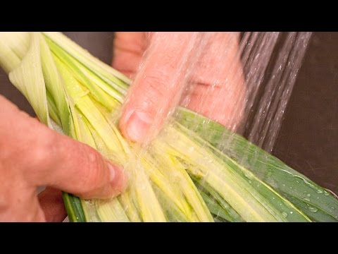 how to clean a leek