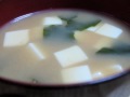 Recette Japonaise : Soupe Miso au Tofu et Wakame sur www.a-vos-baguettes.com