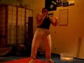 Aprende a hacer cargadas con una Kettlebell - BCNMA.COM Aprende a hacer cargadas con una Kettlebell - BCNMA.COM