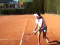 videos de Tennis Tip: Two handed backhand return on the stretch