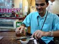 Lavando os talheres (palitinhos)