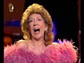 felicity lott interpr�te un extrait de � la grande-duchesse de g�rolstein � (j'aime les militaires) de jacques offenbach lors des victoires de la musique classique (2005).