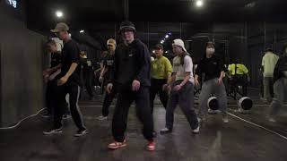Dokyun – Midnight time “ITZY – WANNABE”