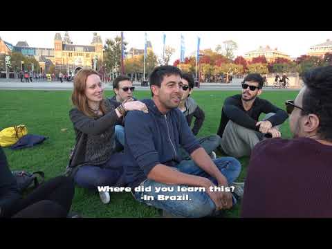 Multilingual friendship with strangers