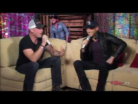 The Rave TV backstage interview with Cole Swindell
