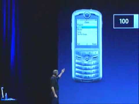 Steve Jobs introduces the Motorola ROKR E1