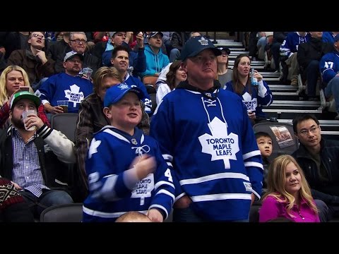 Video: Young Leafs fan loving fight between Martin and Wilson
