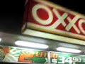 meando en el oxxo