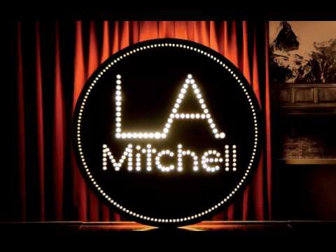 LA Mitchell - L.A.Mitchell and the Nativa band performing Hall & Oates classic