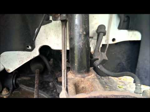 2005 Ford Focus – Sway Bar End Link Replacement