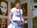 meee playing a nice song