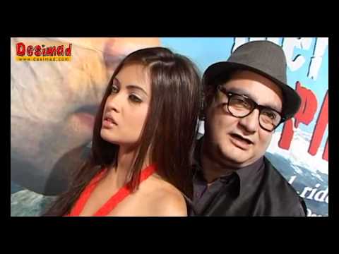 Vinay Pathak and Riya Sen Together in