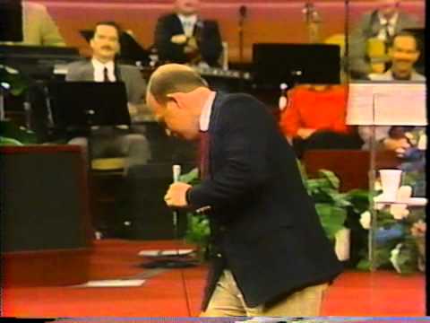 eden512 - John Starnes ministering at Jimmy Swaggart Bible Collge Chapel on April, 6, 1988.