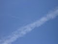 videos de NEAR CAMP PENDELTON Look how low the first chem trail is!!.mpg