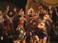 Kecak 　CreationWomen's groups女性グループによる創作ケチャの一部　プログラムにはギャニャール県プリアタンのグヌンジャティとなっているが、公演はバンジャール・ウブド・トゥンガで結成されたウーマンズ・ケチャのグループのようだ。リダーはスマラ・ラティのアユさん。　　　