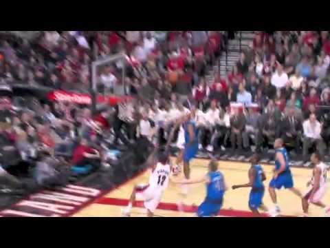 Batum to Aldridge alley-oop dunk against Mavericks