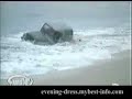 Jeep Wrangler sendo levado pelo Mar