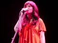 mandy moore singing umbrella @ kelly clarkson concert