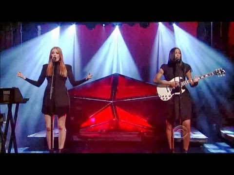 IconaPop - Icona Pop performing