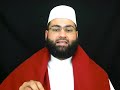 parmi les plus grands miracles qui ont �t� accord�s � notre proph�te.  cest : al_isra et al_mi^raj.  al_isra signifie le voyage nocturne de la mecque jusqu� la mosqu�e al-aqsa.  al_mi^raj signifie lascension vers les cieux pour lui montrer les merveilles du monde ci-haut.  tous deux, lisra et le mi^raj ont eu lieu durant la m�me nuit et le proph�te fut de retour avant que la nuit ne se termine.  les compagnons se sont renseign�s au proph�te sur le d�roulement de al_isra.  il a alors expliqu� quapr�s quil ait fini de guider une pri�re obligatoire de nuit � la mecque, lange gabriel est venu � sa rencontre et lui a demand� denfourcher une monture blanche.  c�tait une des montures du paradis appel�e al_bouraq; elle est plus grande que l�ne mais plus petite que le mulet.  une fois que mouhammad et jibril lont mont�, al_bouraq a pris son envol et le voyage a commenc�.  cette monture �tait tellement rapide, quelle posait ses sabots � lextr�me limite de son regard.  le proph�te expliqua quils se sont arr�t�s � diff�rents endroits et quil accomplissait une pri�re � chaque station.  ces arr�ts �taient � la m�dine, (al-madina), le mont sina� (tourou sayna) et bethl�hem baytou-lahm.  ils se sont finalement arr�t�s � la mosqu�e al-aqsa.  tous les proph�tes de dieu �taient r�unis dans cette mosqu�e, depuis adam jusqu� j�sus.  dieu les a tous r�unis pour le proph�te mouhammad qui les a guid�s dans une pri�re.