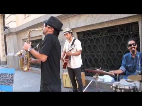 2 - Llevame volando a la Luna (Bart Howard)