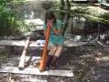 videos de Livia op de didgeridoo