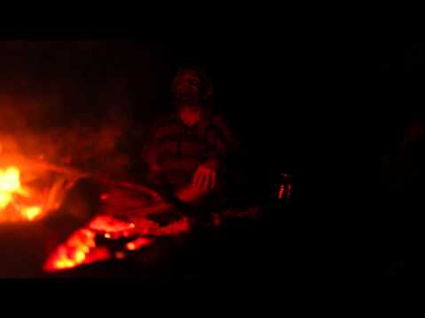 Xavier Rudd Explains '3 Roads'