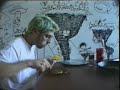 Trint un garçon sans ambitions nous parle de son appartement, sa musique, ses goûts pour les comics, les 