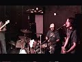 til willis and band performs 