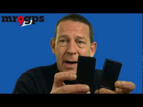 zumo 660 - Het komt wel eens voor dat je toestel, ook al is de batterijdeksel geplaatst, de melding geeft 'close battery door'. De oorzaak daarvan is heel eenvoudig en ...