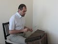 چهارمضراب همایون از دوره عالی سنتور (ردیف چپ کوک) ساخته استاد فرامرز پایور با اجرای پژمان آذرمینا.