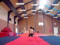 videos de kinky jumping