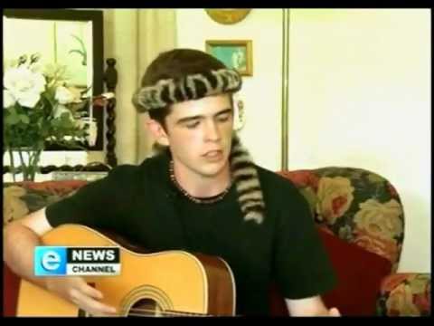 maskandi - eNews Interview with the White Zulu, David Jenkins. New album, Uhambo Olusha, available on iTunes: http://smarturl.it/UhamboOlusha Website: http://www.davidj...