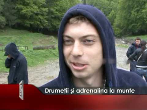 Drumeţii şi adrenalină la munte