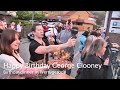 oscarpreistr�ger george clooney feierte am montag seinen 52. geburtstag. nach einem anstrengenden drehtag im bad grund feierte george clooney mit matt damon,...