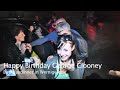 oscarpreistr�ger george clooney feierte am montag seinen 52. geburtstag. nach einem anstrengenden drehtag im bad grund feierte george clooney mit matt damon,...