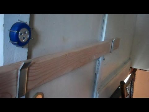 how to barricade a door