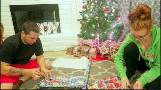 WRAPPING 41 GIFTS IN 3 MINS! | VLOGMAS DAY 23