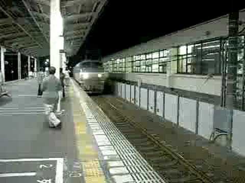 EF66-100牽引コンテナ貨物列車