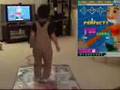 japanese 5 year old kid playing ddr! awesome