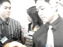 Felson helpn Kalani eat