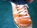 I tie my shoes without touching it