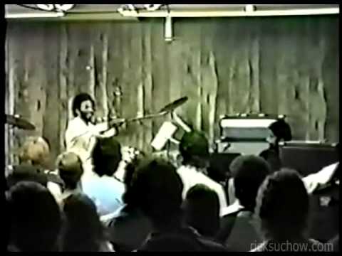 ricksuchow - With Anthony Jackson and Kenwood Dennard. This is Pat Martino's first documented public performance after his life-saving brain surgery. NYC, 1982. Part four...