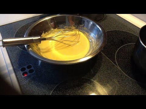 hollandaise - Ein leckeres Rezept für eine Sauce Hollandaise. HilfreichTV zeigt euch, wie man diese beliebte Speise zubereitet. Dazu benötigt man Butter, Wein, Eier, Salz ...