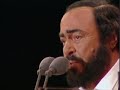 Luciano Pavarotti sings 
